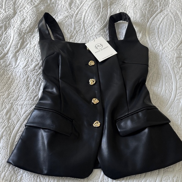 NWT PIXIE MARKET Agatha faux leather vest top in Black w/ golden buttons size XS - Picture 7 of 11